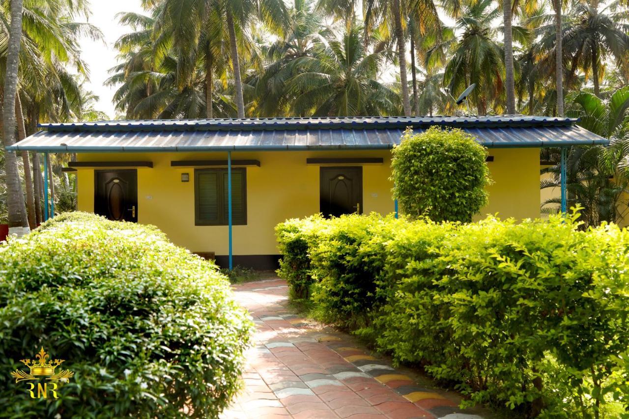Royal Nature Resort Pollāchi 외부 사진