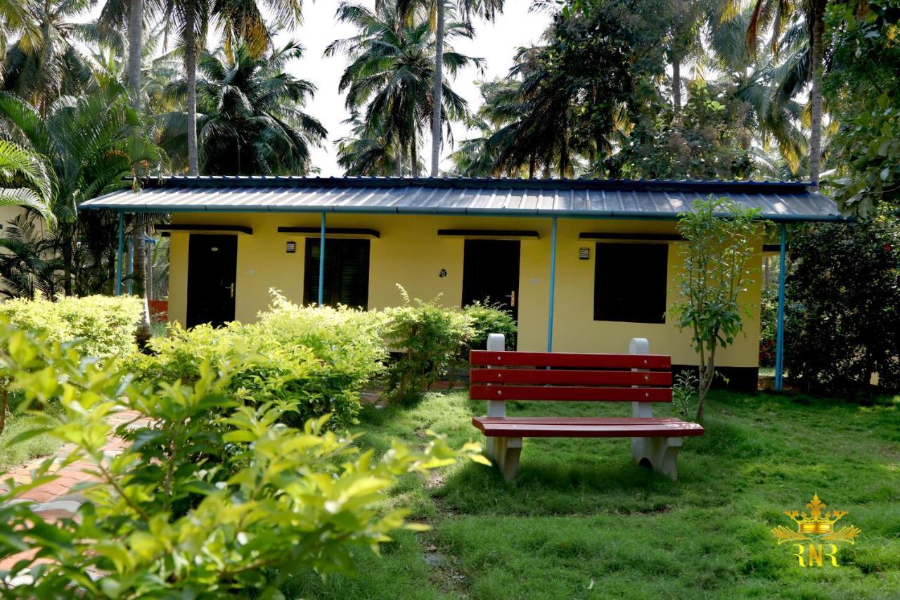 Royal Nature Resort Pollāchi 외부 사진