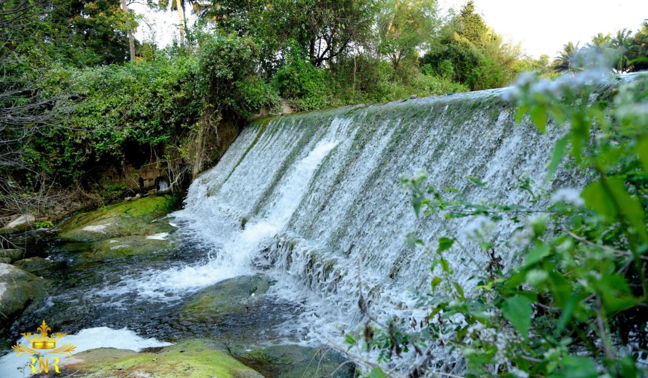 Royal Nature Resort Pollāchi 외부 사진