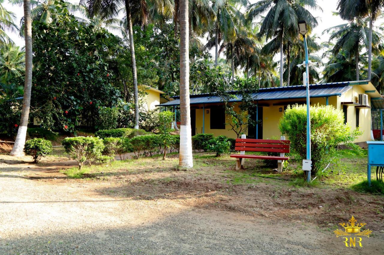 Royal Nature Resort Pollāchi 외부 사진
