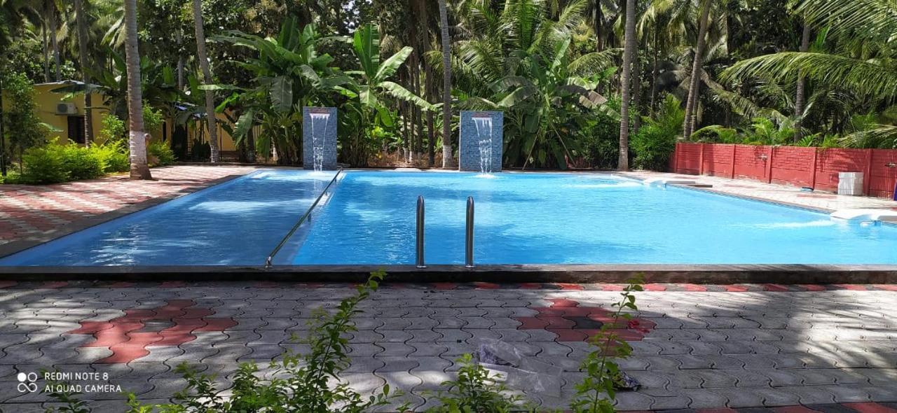 Royal Nature Resort Pollāchi 외부 사진